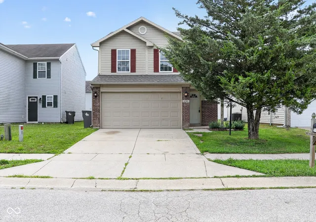 Photo 1 of Sale Pending at 4260 Village Tr Dr, Indianapolis, IN 46254 | MLS# 22109893 | Listing updated on 2026-08-15