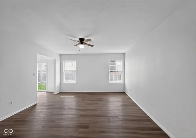 Photo 2 of Sale Pending at 4260 Village Tr Dr, Indianapolis, IN 46254 | MLS# 22109893 | Listing updated on 2026-08-15