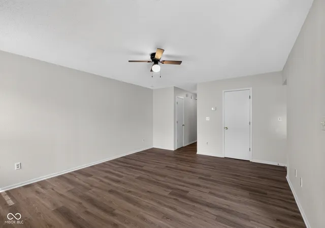 Photo 3 of Sale Pending at 4260 Village Tr Dr, Indianapolis, IN 46254 | MLS# 22109893 | Listing updated on 2026-08-15