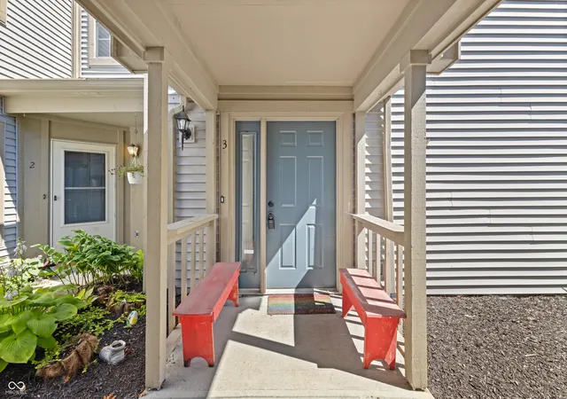2nd image of 3664 Reflections Ln #UNIT 3, Indianapolis, IN 46214 | MLS# 22109905
