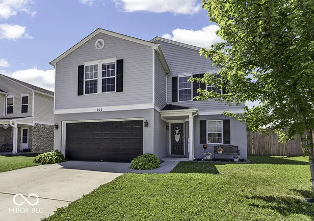 Photo 3 of Single family home for sale at 971 Shenandoah Way, Greenwood, IN 46143 | MLS# 22109906 | Listing updated on 2026-09-28