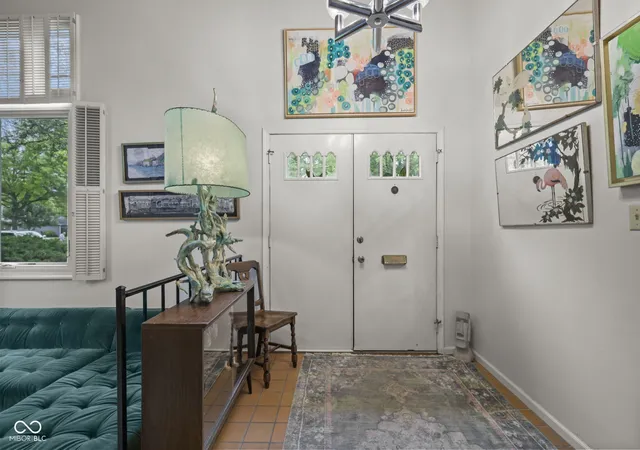 Photo 4 of Sale Pending at 9114 Grinnell St, Indianapolis, IN 46268 | MLS# 22109931 | Listing updated on 2026-10-21