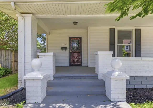 Homes for sale in Alexandria, IN | 113 E Broadway St, Alexandria, IN 46001 | MLS# 22109942