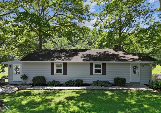 Homes for sale in Nashville, IN | 1529 Upper Schooner Rd, Nashville, IN 47448 | MLS# 22109945