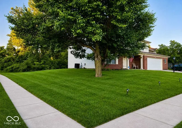 Photo 2 of Single family home for sale at 8727 Trumpeter Dr, Indianapolis, IN 46234 | MLS# 22109948 | Listing updated on 2026-09-01