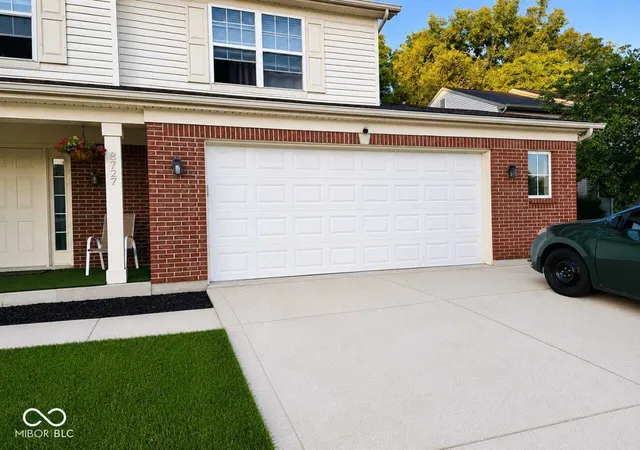 Photo 3 of Single family home for sale at 8727 Trumpeter Dr, Indianapolis, IN 46234 | MLS# 22109948 | Listing updated on 2026-09-01