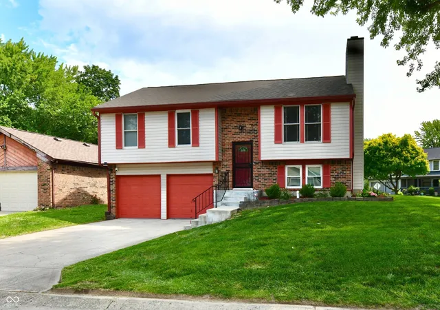 Photo 3 of Single family home for sale at 5762 Pilgrim Dr, Indianapolis, IN 46254 | MLS# 22109957 | Listing updated on 2026-09-01