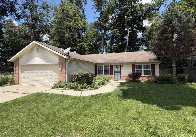 1st image of 11340 Cherry Tree Wy, Indianapolis, IN 46235 | MLS# 22109959