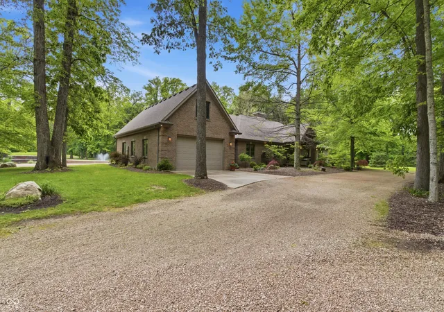 Photo 3 of Single family home for sale at 1604 N 525 West, Greenfield, IN 46140 | MLS# 22109972 | Listing updated on 2026-09-01