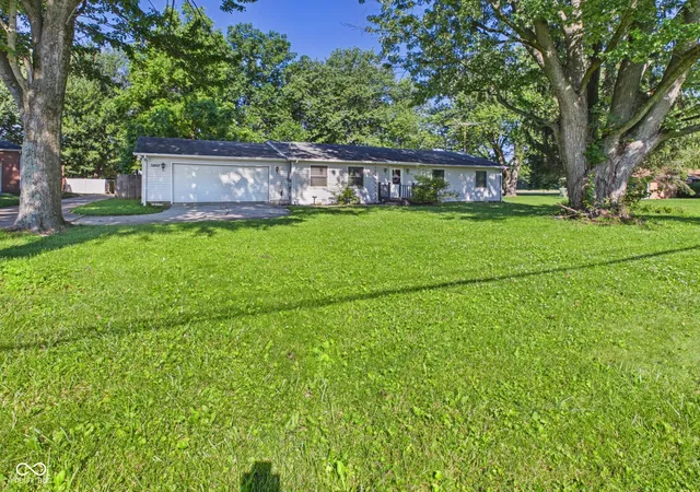 1st image of 5807 Columbus Ave, Anderson, IN 46013 | MLS# 22109993