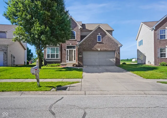 1st image of 7895 Blue Jay Wy, Zionsville, IN 46077 | MLS# 22110000