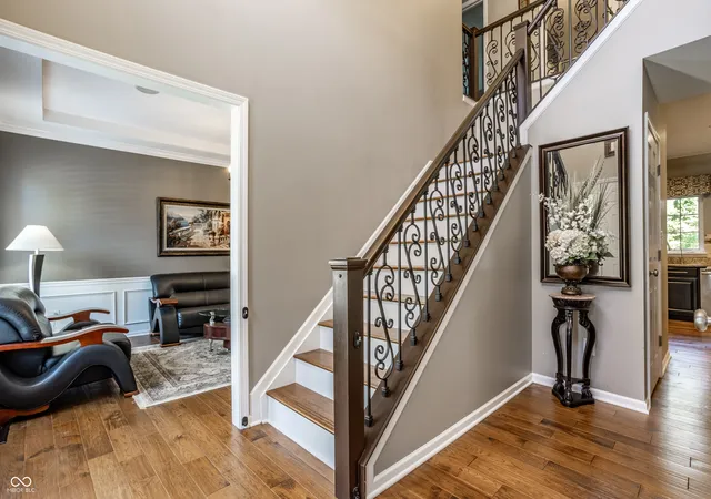 3rd image of 5922 Garden Gate Wy, Carmel, IN 46033 | MLS# 22110011