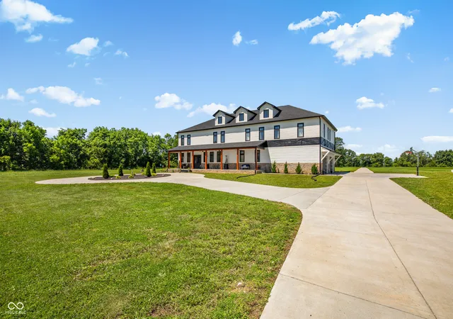 2nd image of 6305 Sunshine Meadows Ln, Brownsburg, IN 46112 | MLS# 22110038