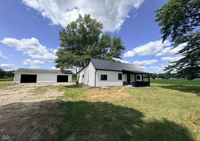 2nd image of 4204 S Kingman Rd, Kingman, IN 47952 | MLS# 22110039