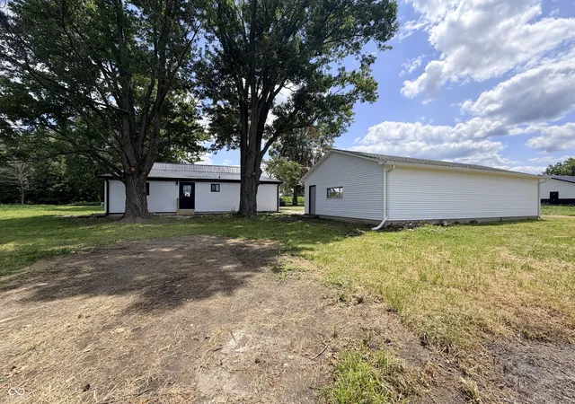 Photo 4 of Single family home for sale at 4204 S Kingman Rd, Kingman, IN 47952 | MLS# 22110039 | Listing updated on 2026-09-26
