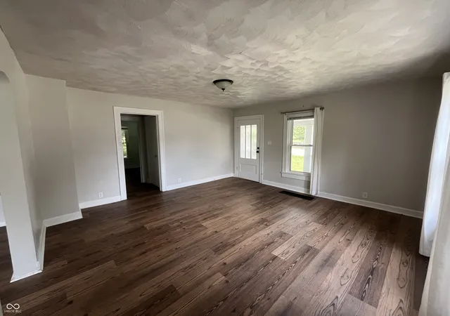 2nd image of 146 Eastern Ave, Plainfield, IN 46168 | MLS# 22110043