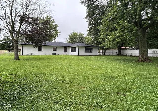 Photo 3 of Sale Pending at 2705 W 38th Street, Anderson, IN 46011 | MLS# 22110046 | Listing updated on 2026-08-15