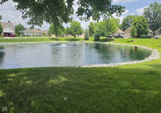 28th image of 11501 Woodview East Dr, Carmel, IN 46032 | MLS# 22110065
