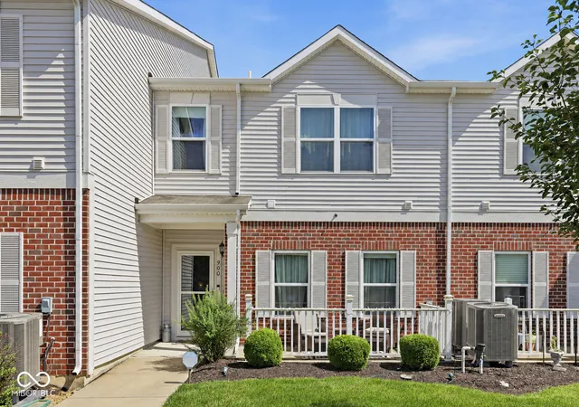 Homes for sale in Fishers, IN | 12075 Scoria Dr #900, Fishers, IN 46038 | MLS# 22110080