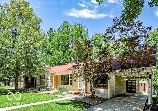 2nd image of 811 S Eastside Dr, Bloomington, IN 47401 | MLS# 22110085