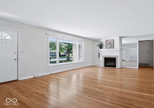 4th image of 811 S Eastside Dr, Bloomington, IN 47401 | MLS# 22110085
