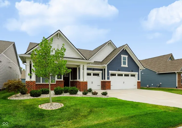Photo 4 of Sale Pending at 19373 Mcdonald Pl, Westfield, IN 46074 | MLS# 22110096 | Listing updated on 2026-09-25