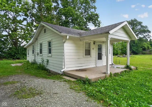 Photo 2 of Sale Pending at 312 S Fenton Ave, Indianapolis, IN 46219 | MLS# 22110105 | Listing updated on 2026-09-12
