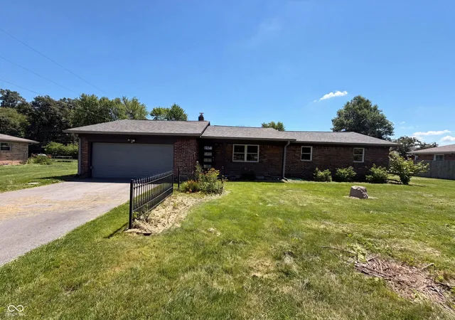 1st image of 2883 S Wollenweber Rd, New Palestine, IN 46163 | MLS# 22110118