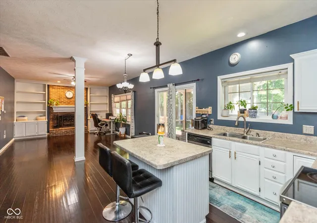 Photo 4 of Single family home for sale at 5118 Robinsrock Way, Indianapolis, IN 46268 | MLS# 22110125 | Listing updated on 2026-08-27