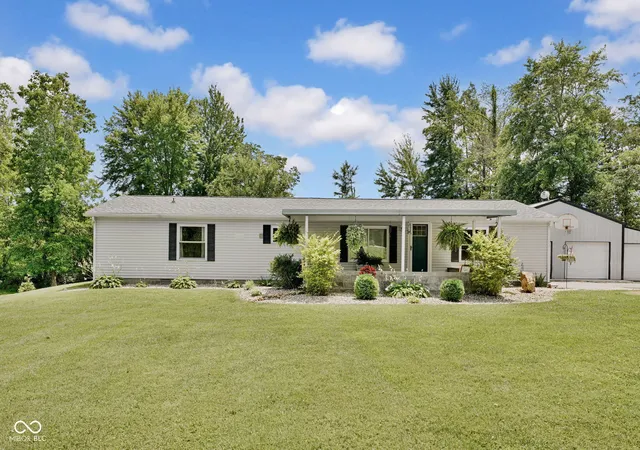 Photo 1 of Single family home for sale at 10418 E County Rd 250 N, Seymour, IN 47274 | MLS# 22110132 | Listing updated on 2026-09-20