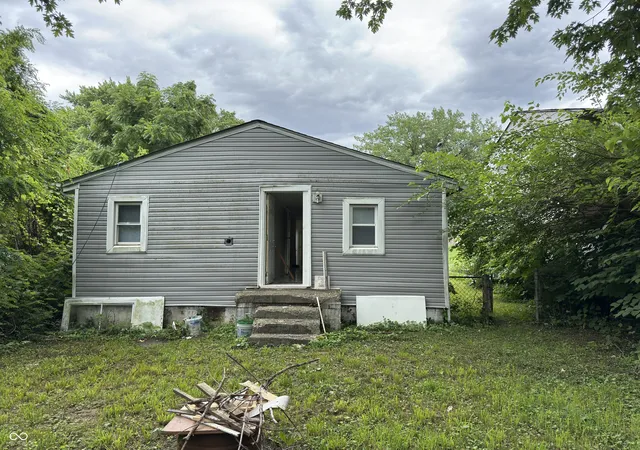 Photo 4 of Single family home for sale at 2830 Eastern Ave, Indianapolis, IN 46218 | MLS# 22110139 | Listing updated on 2026-08-27