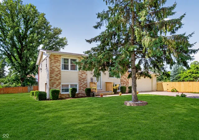 2nd image of 113 Mulberry, Anderson, IN 46017 | MLS# 22110156