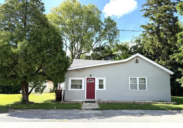1st image of 114 E Green St, Waveland, IN 47989 | MLS# 22110167