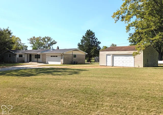 Photo 1 of Single family home for sale at 8611 N 700 West, Fountaintown, IN 46130 | MLS# 22110174 | Listing updated on 2026-10-06