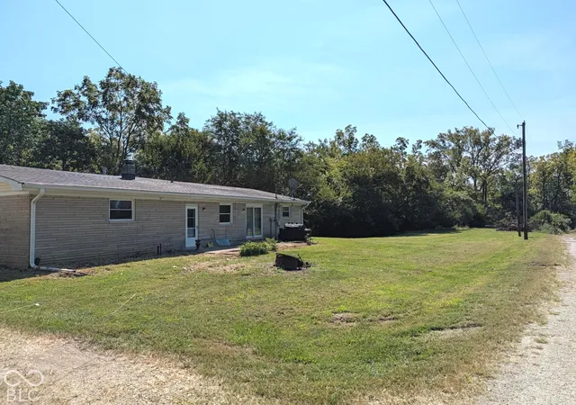 Photo 3 of Single family home for sale at 8611 N 700 West, Fountaintown, IN 46130 | MLS# 22110174 | Listing updated on 2026-10-06