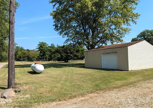 Photo 3 of Single family home for sale at 8611 N 700 West, Fountaintown, IN 46130 | MLS# 22110174 | Listing updated on 2026-10-06