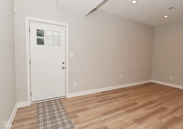 Photo 3 of Condo for sale at 857 N Oakland Ave, Indianapolis, IN 46201 | MLS# 22110196 | Listing updated on 2026-08-31