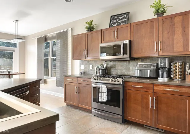 2nd image of 2335 Central Ave, Indianapolis, IN 46205 | MLS# 22110240