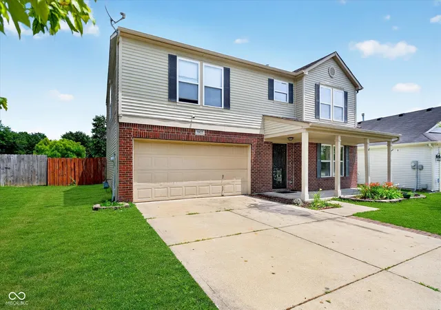 Photo 3 of Single family home for sale at 8422 Weathervane Ct, Indianapolis, IN 46239 | MLS# 22110261 | Listing updated on 2026-09-30