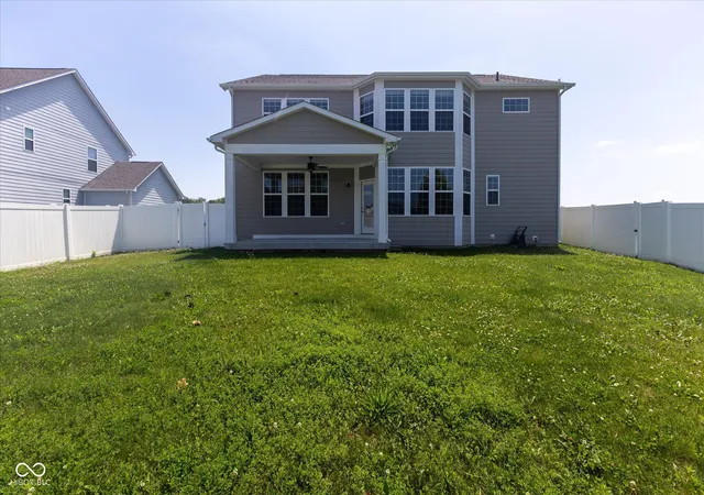 Homes for sale in Whitestown, IN | 5208 Brighton Dr, Whitestown, IN 46075 | MLS# 22110272