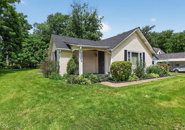 2nd image of 2228 N Irwin St, Indianapolis, IN 46219 | MLS# 22110278