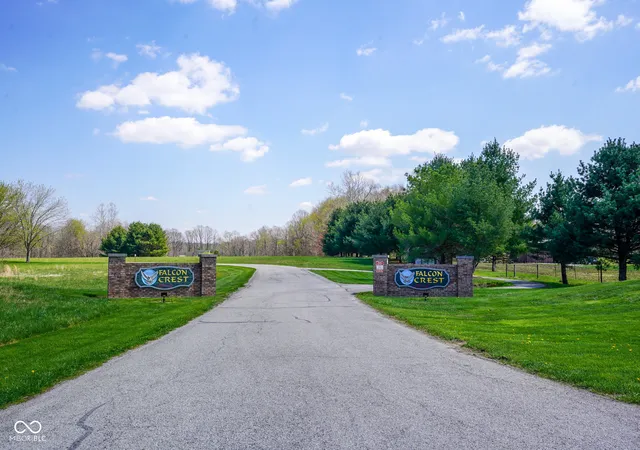 2nd image of 3271 Eagles Pt, Martinsville, IN 46151 | MLS# 22110293
