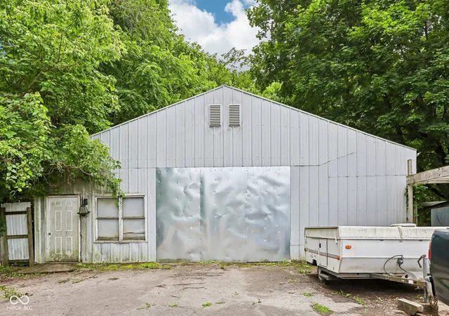 2nd image of 2215 W 60th St, Indianapolis, IN 46228 | MLS# 22110313