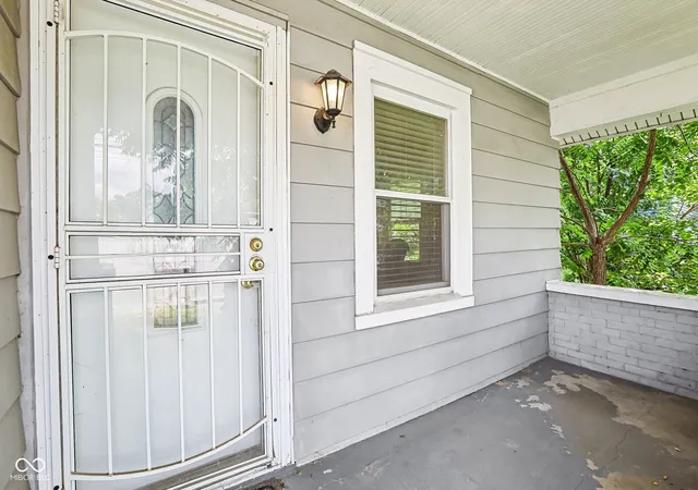 3rd image of 2215 W 60Th St, Indianapolis, IN 46228 | MLS# 22110313