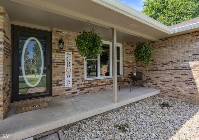 4th image of 5308 E Broadmore Dr, Columbus, IN 47201 | MLS# 22110319