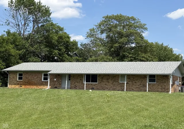 Photo 1 of Single family home for sale at 4735 S 800 West, Indianapolis, IN 46239 | MLS# 22110326 | Listing updated on 2026-10-29