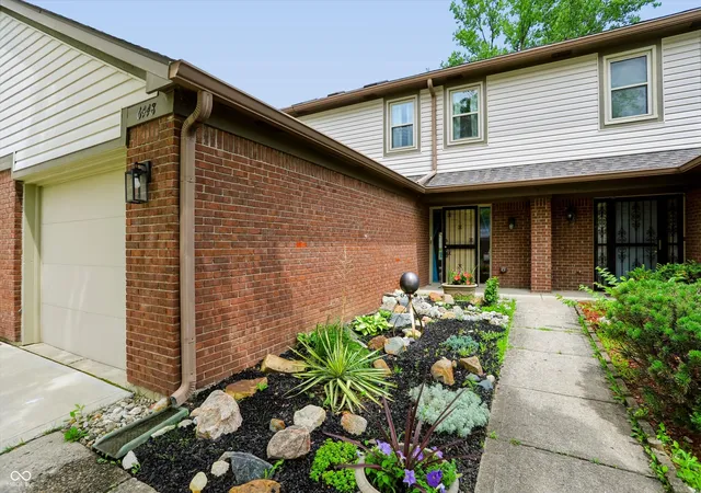 Homes for sale in Indianapolis, IN | 6448 Bay Harbor Ln, Indianapolis, IN 46254 | MLS# 22110336