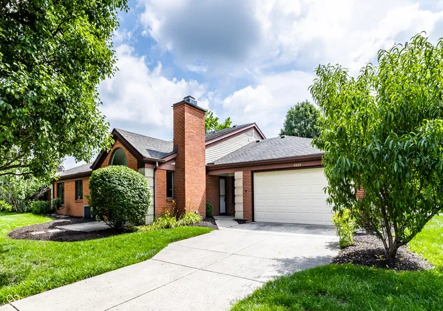 Photo 2 of Sale Pending at 9223 Golden Oaks E, Indianapolis, IN 46260 | MLS# 22110366 | Listing updated on 2026-09-04