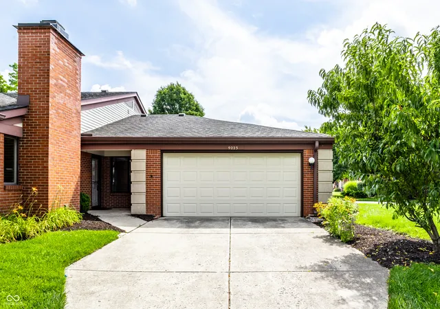 Photo 2 of Sale Pending at 9223 Golden Oaks E, Indianapolis, IN 46260 | MLS# 22110366 | Listing updated on 2026-09-04