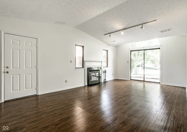 Photo 3 of Sale Pending at 9223 Golden Oaks E, Indianapolis, IN 46260 | MLS# 22110366 | Listing updated on 2026-09-04
